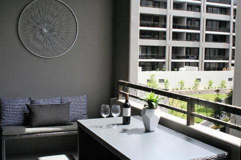 Modern Executive Apt@Barton*1BR*WiFi*Gym*Secure Parking*Canberra - Darwin Tourism 2