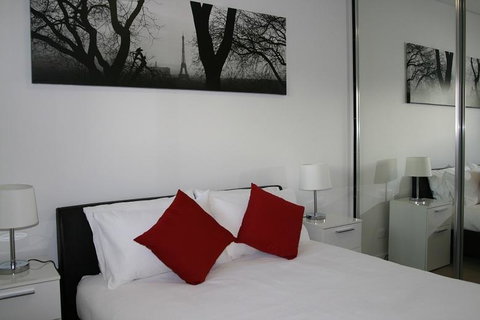 Apartments In Canberra - Darwin Tourism 1