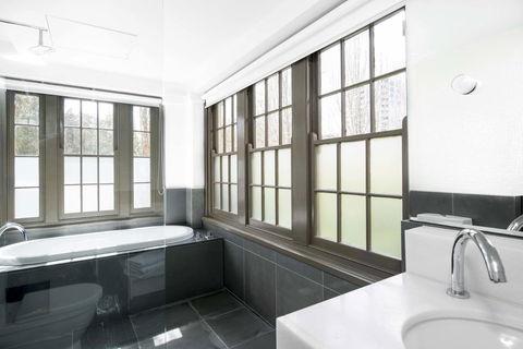 Peppers Gallery Hotel - Darwin Tourism 10