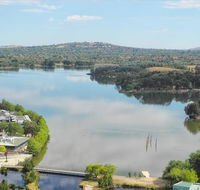 3BR Executive Apartment with Lake and Mountain views - Darwin Tourism