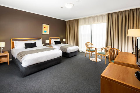 The Woden Hotel - Darwin Tourism 0