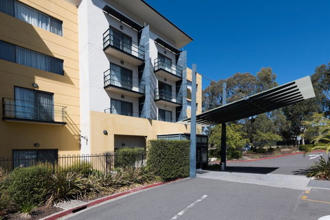 The Woden Hotel - Darwin Tourism 1