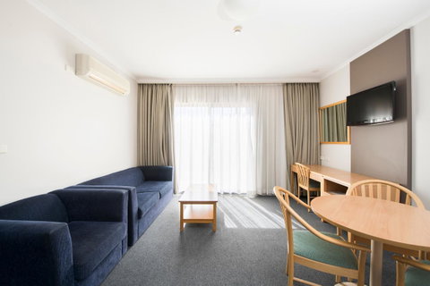 The Woden Hotel - Darwin Tourism 15