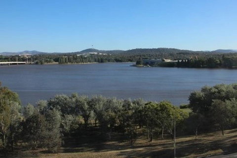 Canberra Luxury Apartment 3 - Darwin Tourism 3