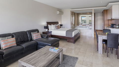 Oaks Casuarina Santai Resort - Darwin Tourism 21