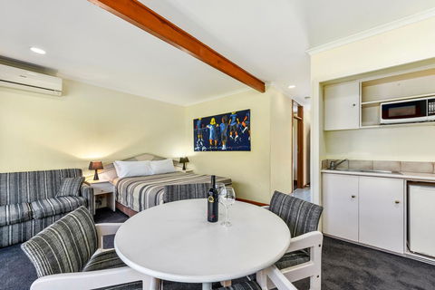 William Macintosh Motor Lodge - Darwin Tourism 18