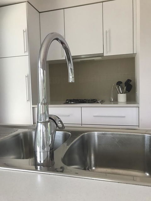 S T U D I O 22 Peaceful Retreat With Garden Views - Darwin Tourism 7