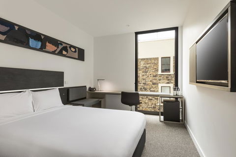 Ibis Adelaide - Darwin Tourism 9