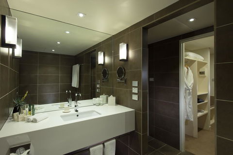 Hilton Adelaide - Darwin Tourism 6