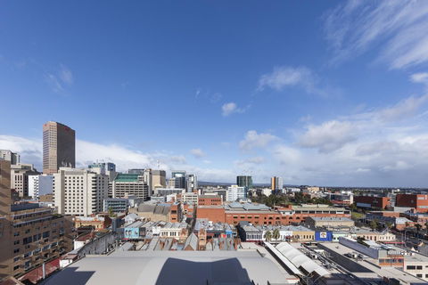 Oaks Adelaide Horizons Suites - Darwin Tourism 9