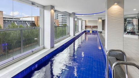 Oaks Adelaide Embassy Suites - Darwin Tourism 1