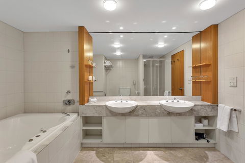 Stamford Plaza Adelaide - Darwin Tourism 20