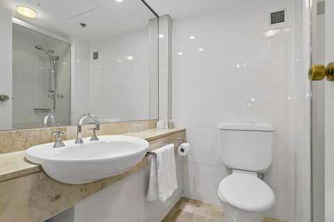 Stamford Plaza Adelaide - Darwin Tourism 19