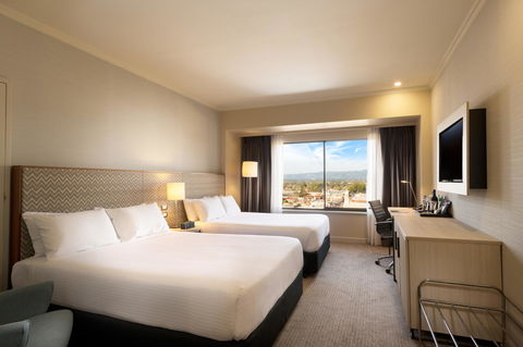 Stamford Grand Adelaide - Darwin Tourism 6