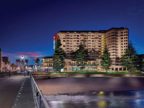 Stamford Grand Adelaide - Darwin Tourism 0