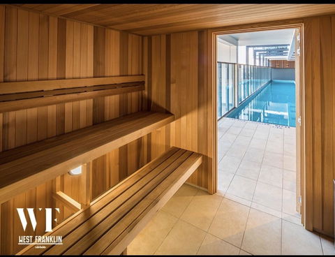 Resort Style Luxury City Apartment + Free Car Parking - Darwin Tourism 15