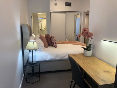 Resort Style Luxury City Apartment + Free Car Parking - Darwin Tourism 5