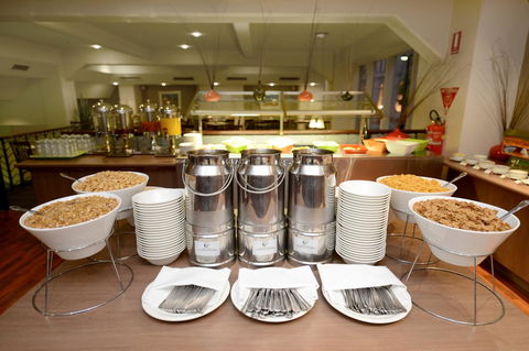 Ibis Styles Adelaide Grosvenor - Darwin Tourism 9