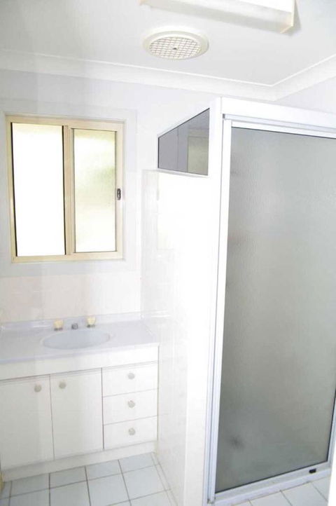 Bellhaven 1, 17 Willow Street - Darwin Tourism 5