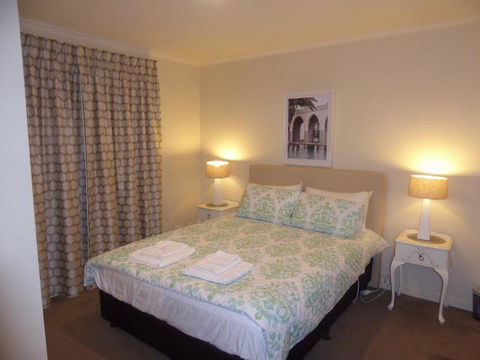 Adelaide City Apartment - 3br, 2bath & Carpark - Darwin Tourism 9
