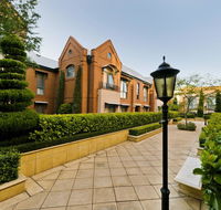 Majestic Old Lion Apartments - Darwin Tourism