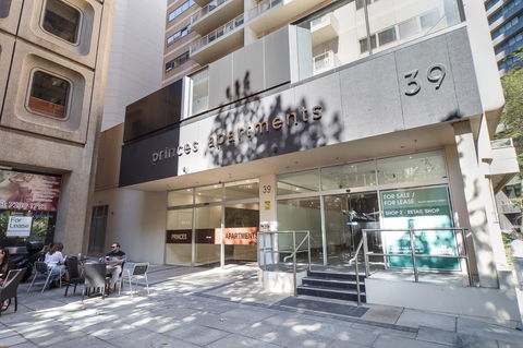 York Apartments On Grenfell - Darwin Tourism 7