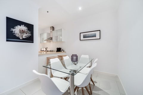 York Apartments On Grenfell - Darwin Tourism 6