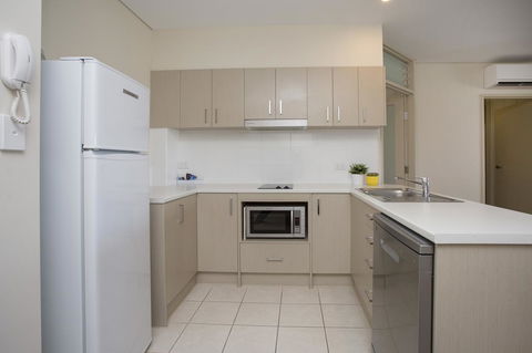 Hume Serviced Apartments - Darwin Tourism 9
