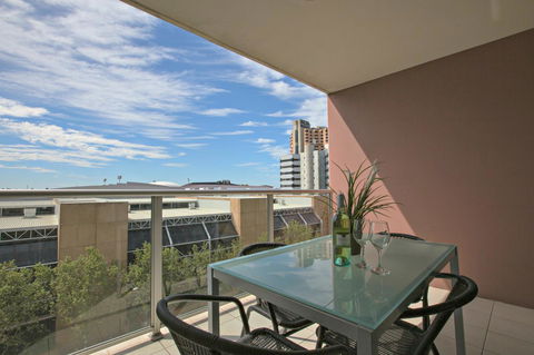 Adelaide DressCircle Apartments - North Terrace - Darwin Tourism 1