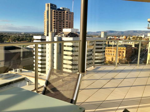Adelaide DressCircle Apartments - North Terrace - Darwin Tourism 4