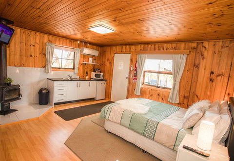 Seppelts View Cabins - Darwin Tourism 22