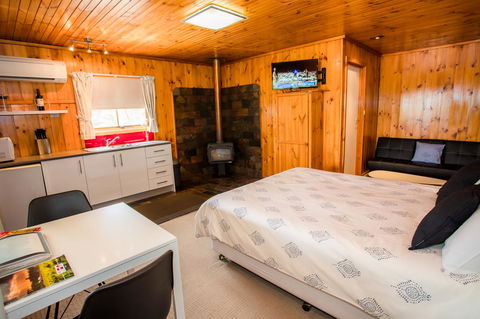 Seppelts View Cabins - Darwin Tourism 39