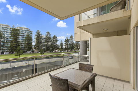 Pier Luxury Apartments - Darwin Tourism 5