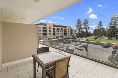 Pier Luxury Apartments - Darwin Tourism 10