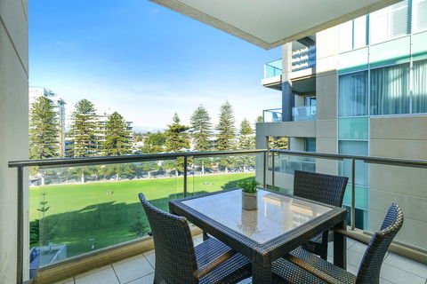 Pier Luxury Apartments - Darwin Tourism 3