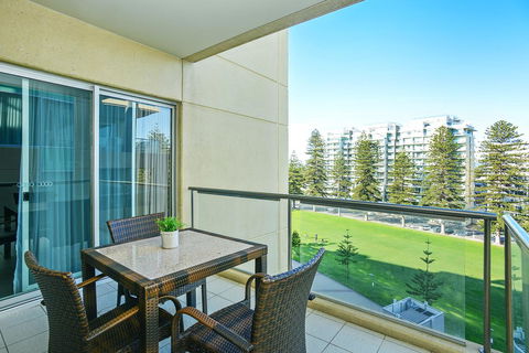 Pier Luxury Apartments - Darwin Tourism 26