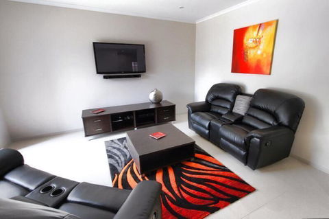 Casavino Luxury Villa - Darwin Tourism 24