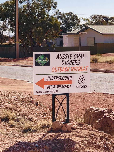 Aussie Opal Diggers Outback Retreat-Undergound - Darwin Tourism 24