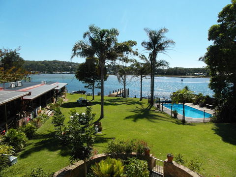 Lake Edge Apartments - Darwin Tourism 0