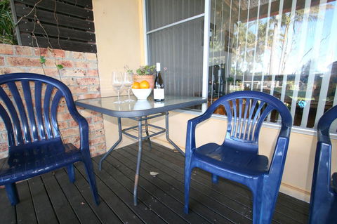 Lake Edge Apartments - Darwin Tourism 12