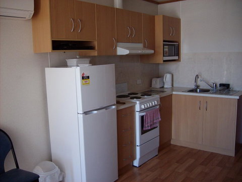Jacko's Holiday Cabins - Darwin Tourism 1