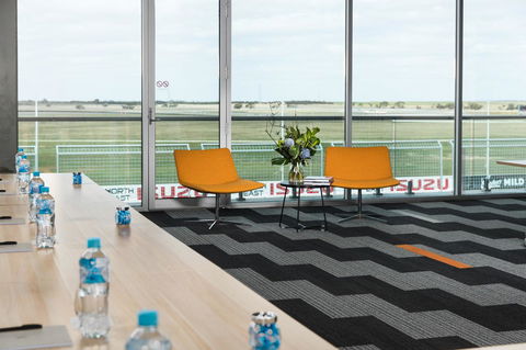 Rydges Pit Lane - Darwin Tourism 4