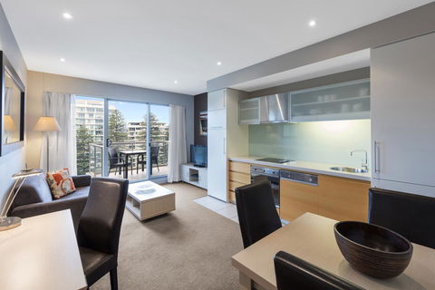 Apartments @ 16 Holdfast - Darwin Tourism 5
