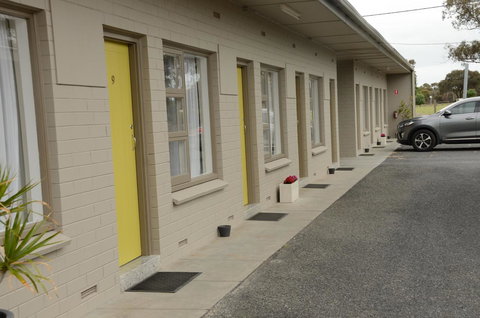 105 On The Park - Darwin Tourism 5