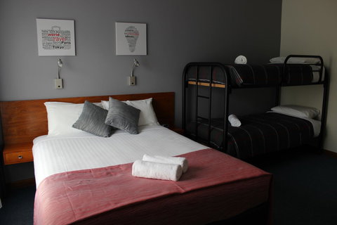 105 On The Park - Darwin Tourism 4