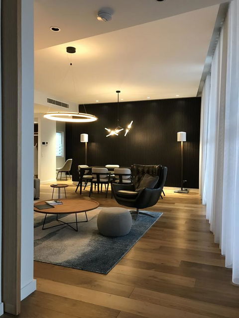 Penthouse On The Promenade - Darwin Tourism 5