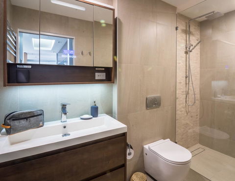 Penthouse On The Promenade - Darwin Tourism 11