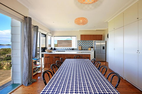 Culburra Beachhouse - Darwin Tourism 18