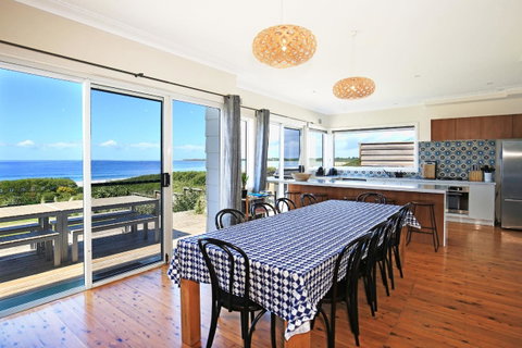 Culburra Beachhouse - Darwin Tourism 6