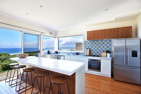 Culburra Beachhouse - Darwin Tourism 1